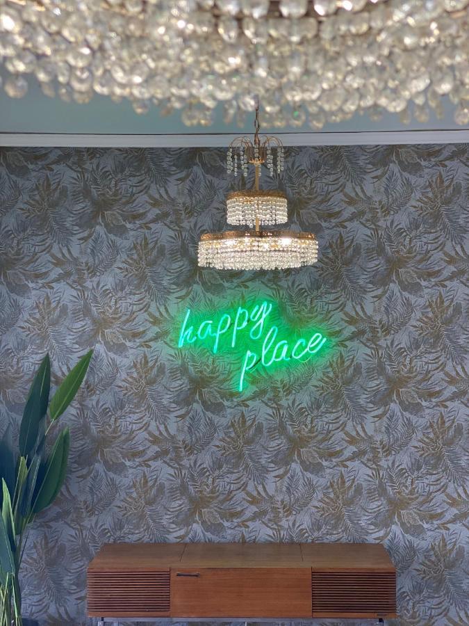 Happy Place! Big, Bright & Central - Ideal For Families And Groups Of Friends พาทรา ภายนอก รูปภาพ